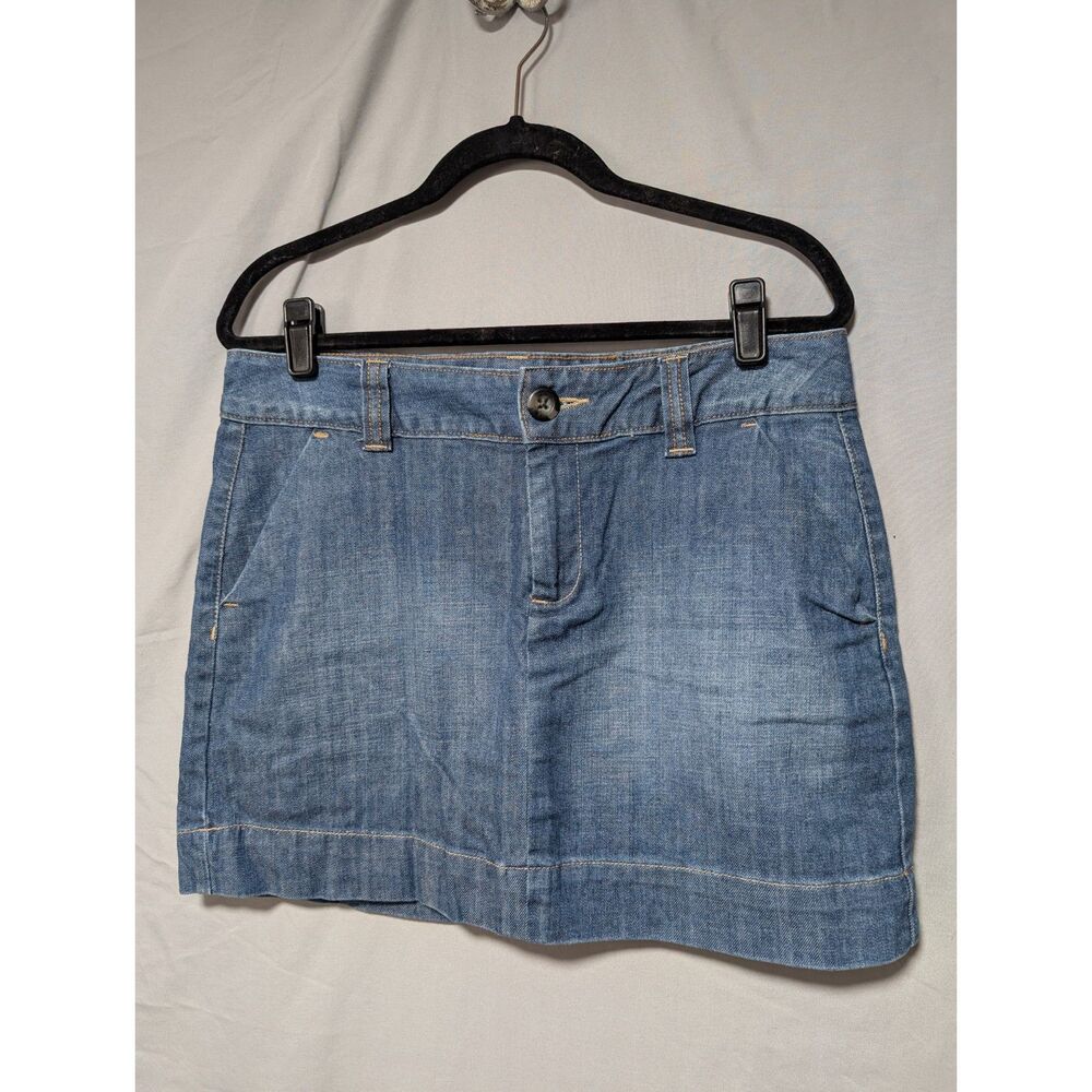 Gap Jeans Women's Medium Wash Denim Blue Jean Mini Skirt Casual Classic Size 10 - Picture 2 of 8